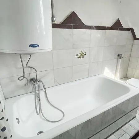 アパート Cozy In ドゥイスブルグ