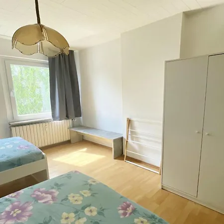 Cozy In アパート ドゥイスブルグ